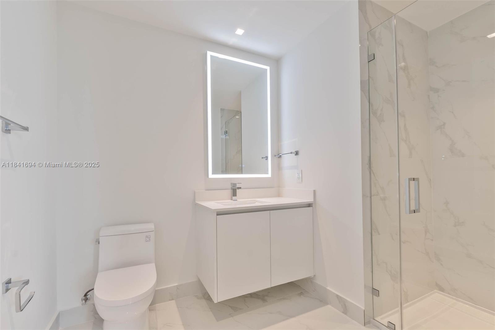 700 NE 24 ST # 5005