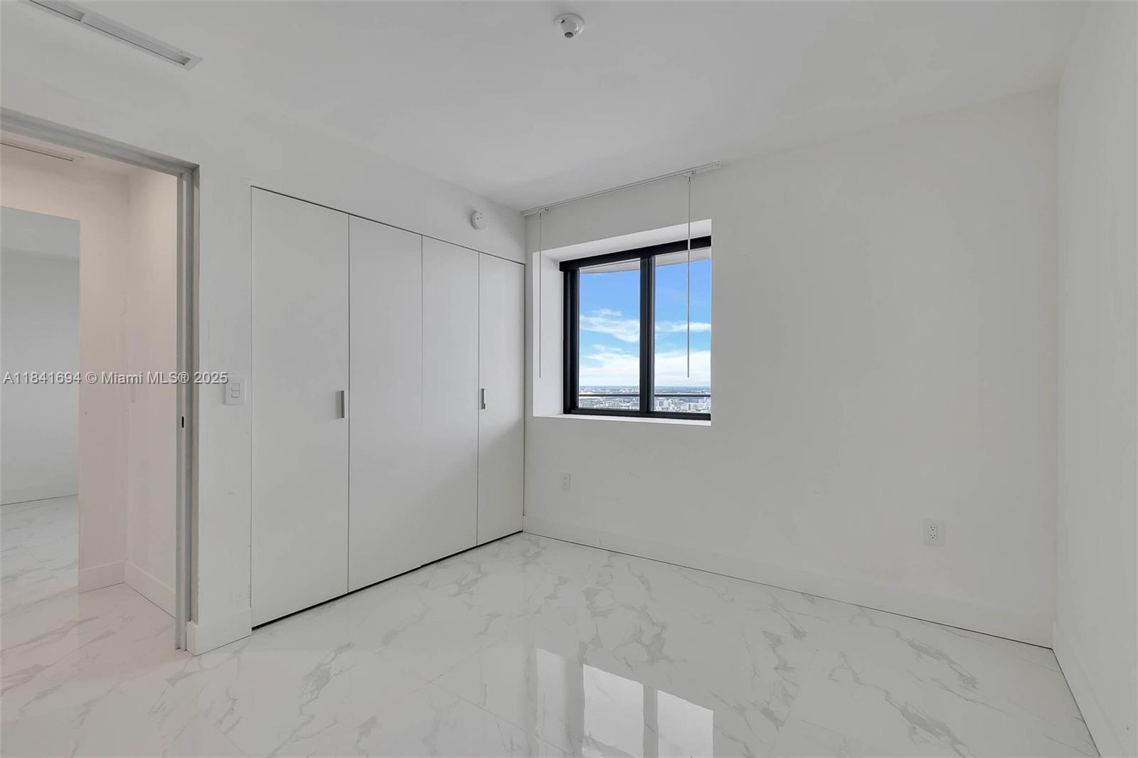 700 NE 24 ST # 5005