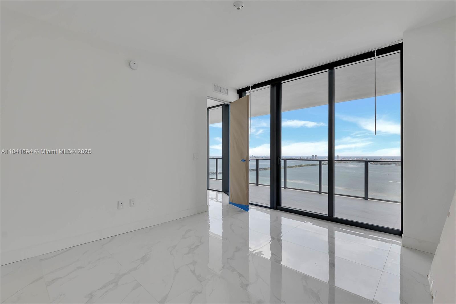 700 NE 24 ST # 5005