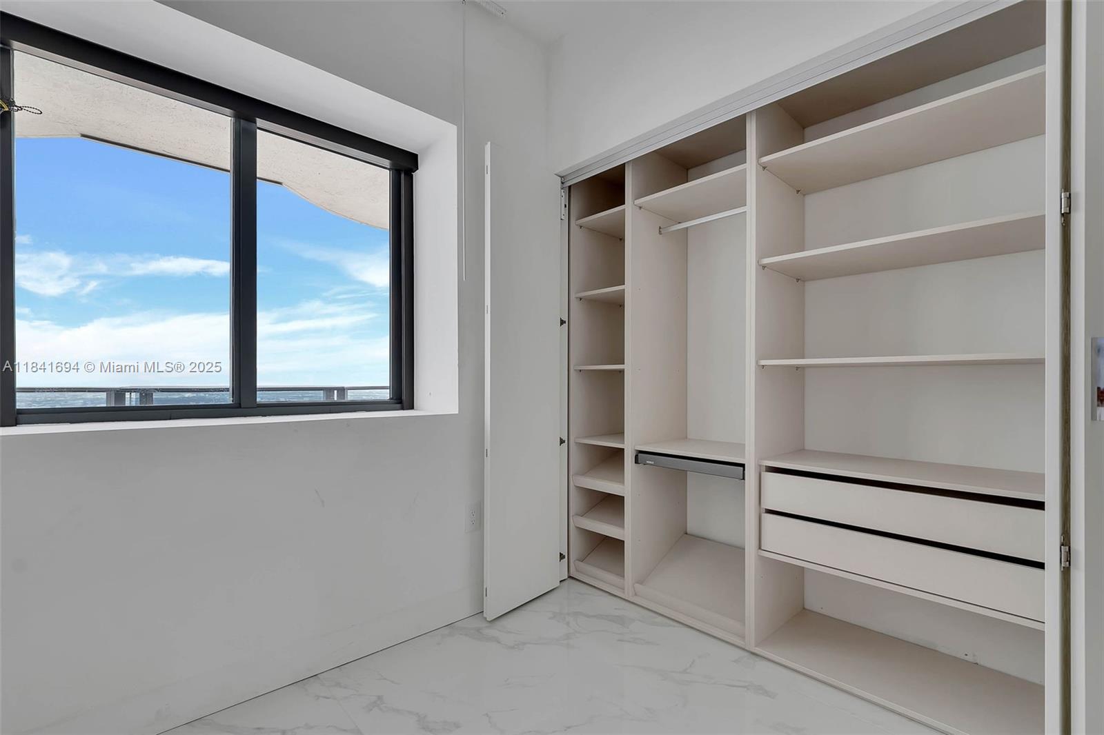 700 NE 24 ST # 5005