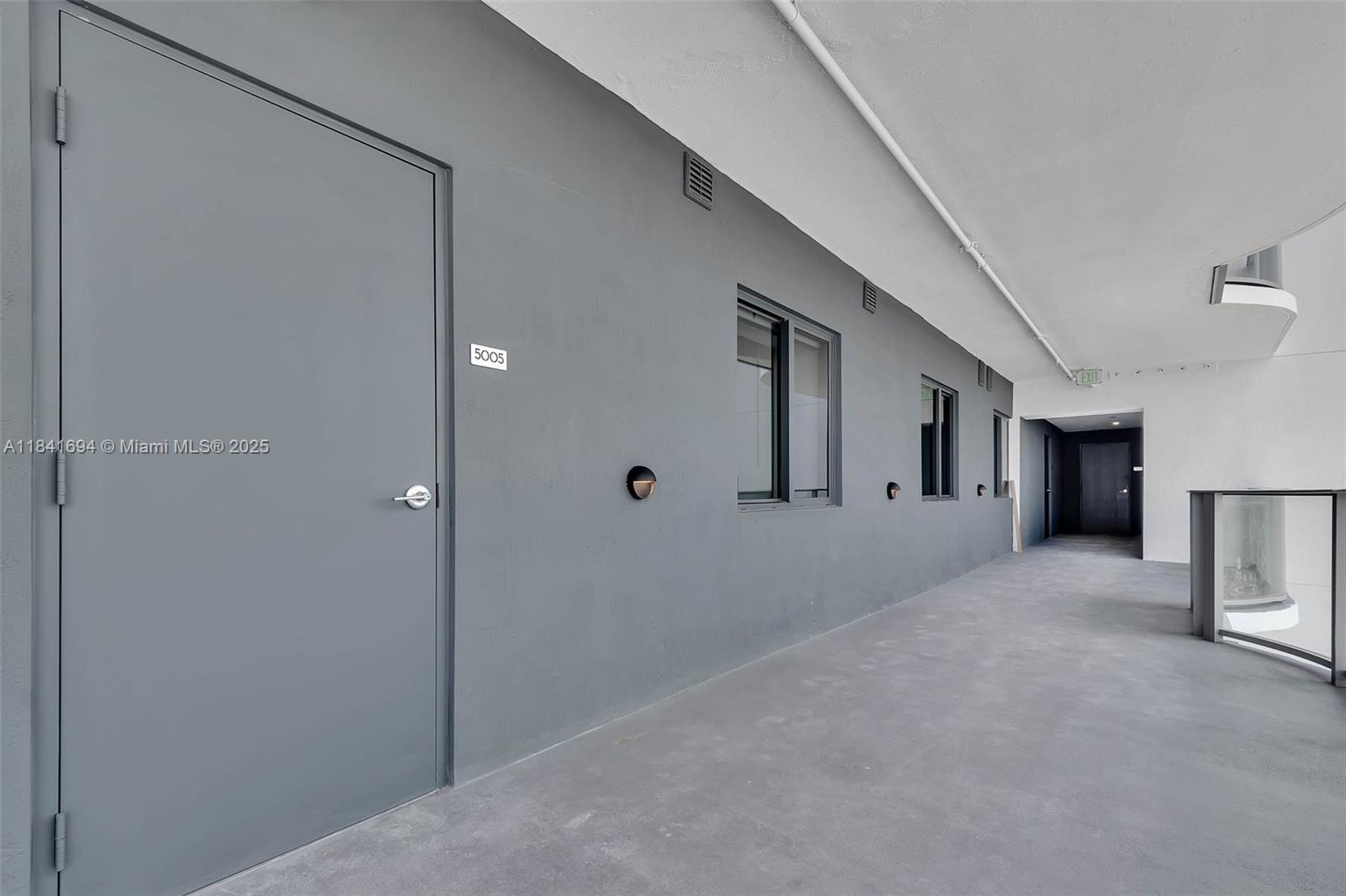 700 NE 24 ST # 5005