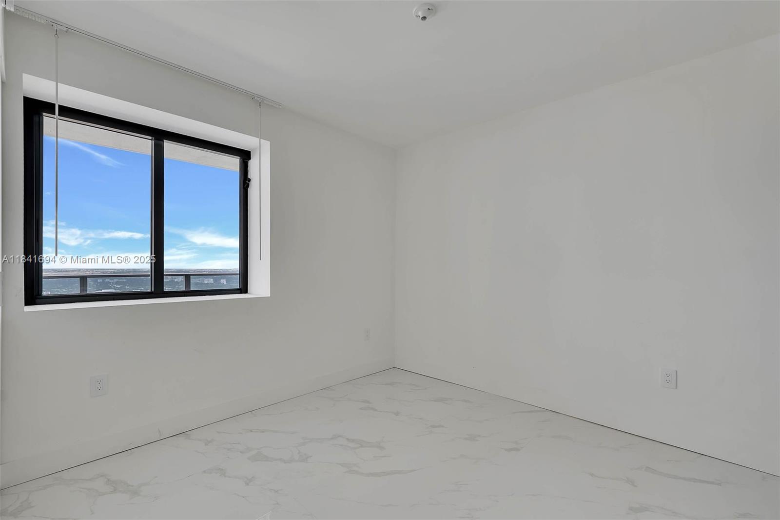 700 NE 24 ST # 5005