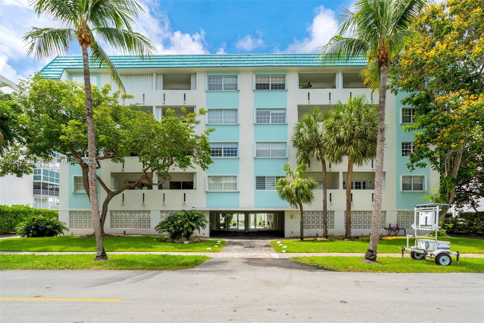 300 Galen Dr # 204