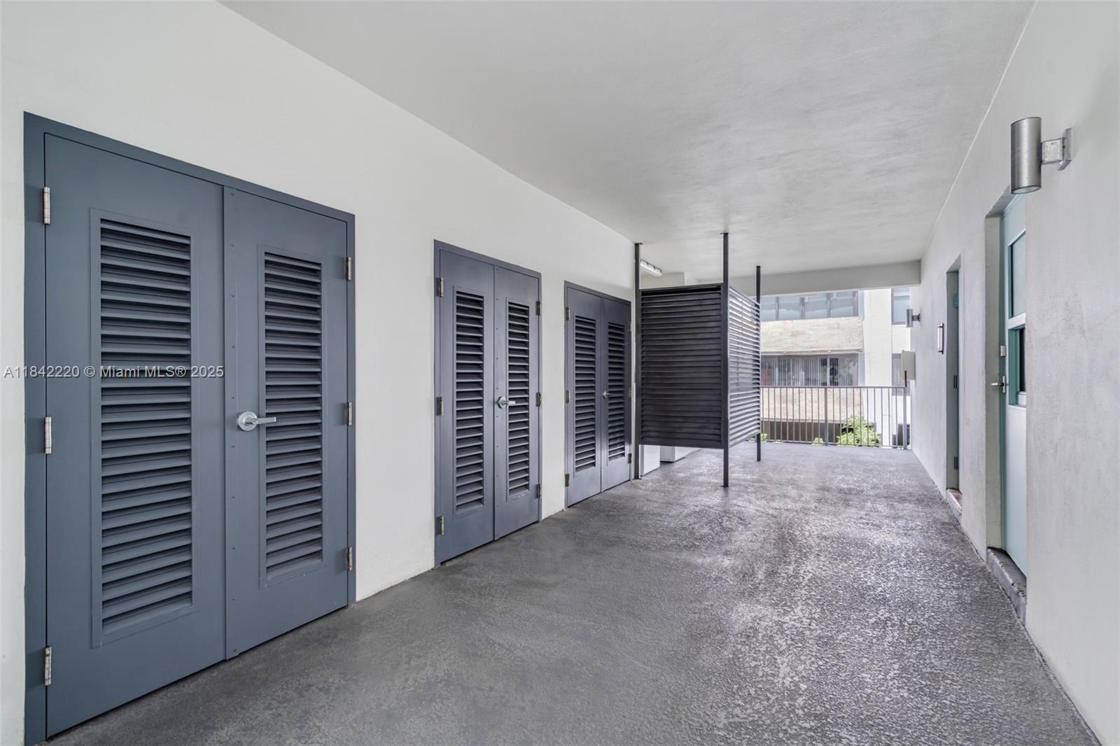 300 Galen Dr # 204