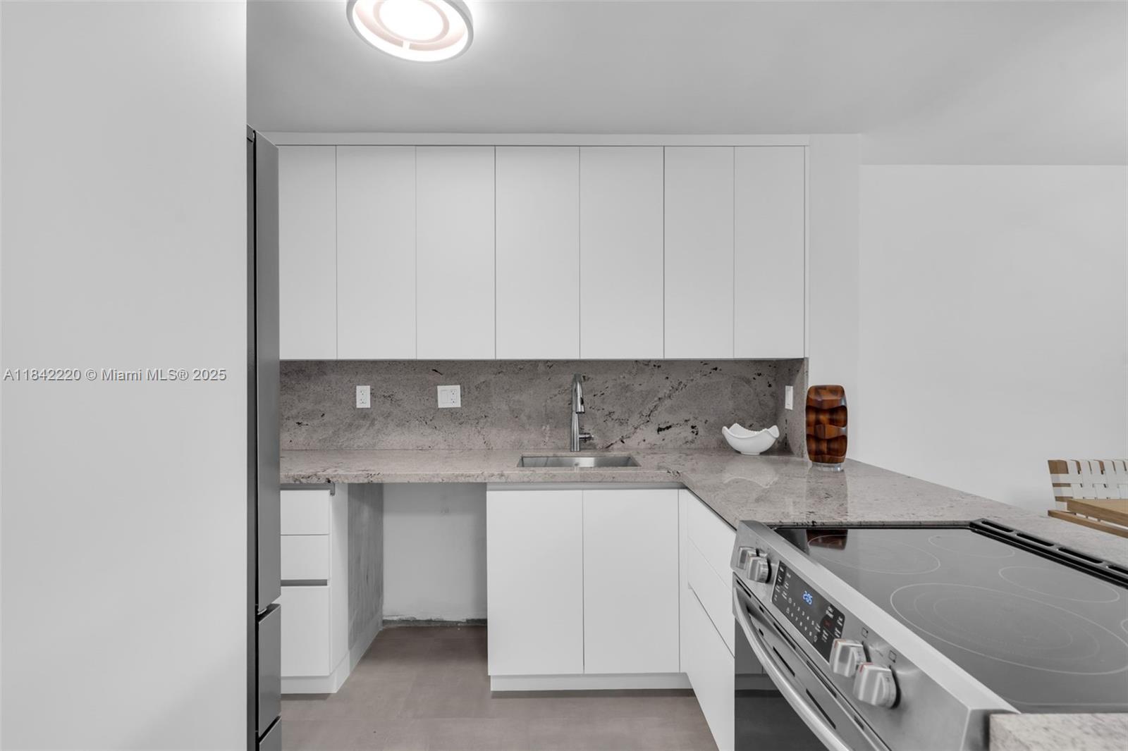 300 Galen Dr # 204