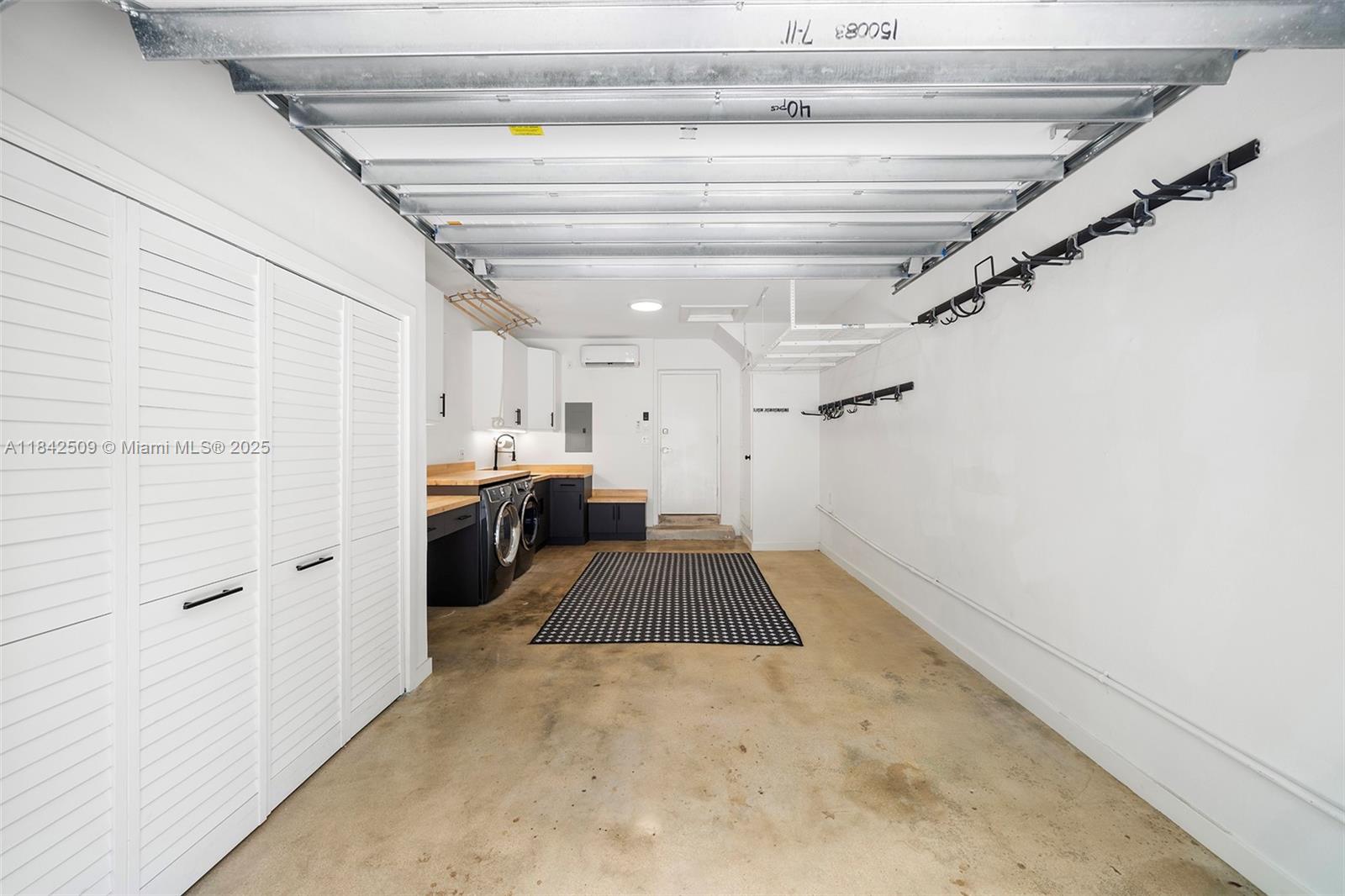 415 Navarre Ave