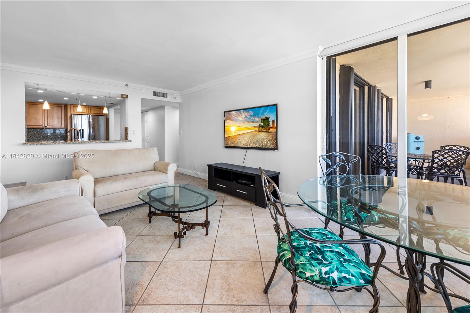 2555 Collins Ave # 2306