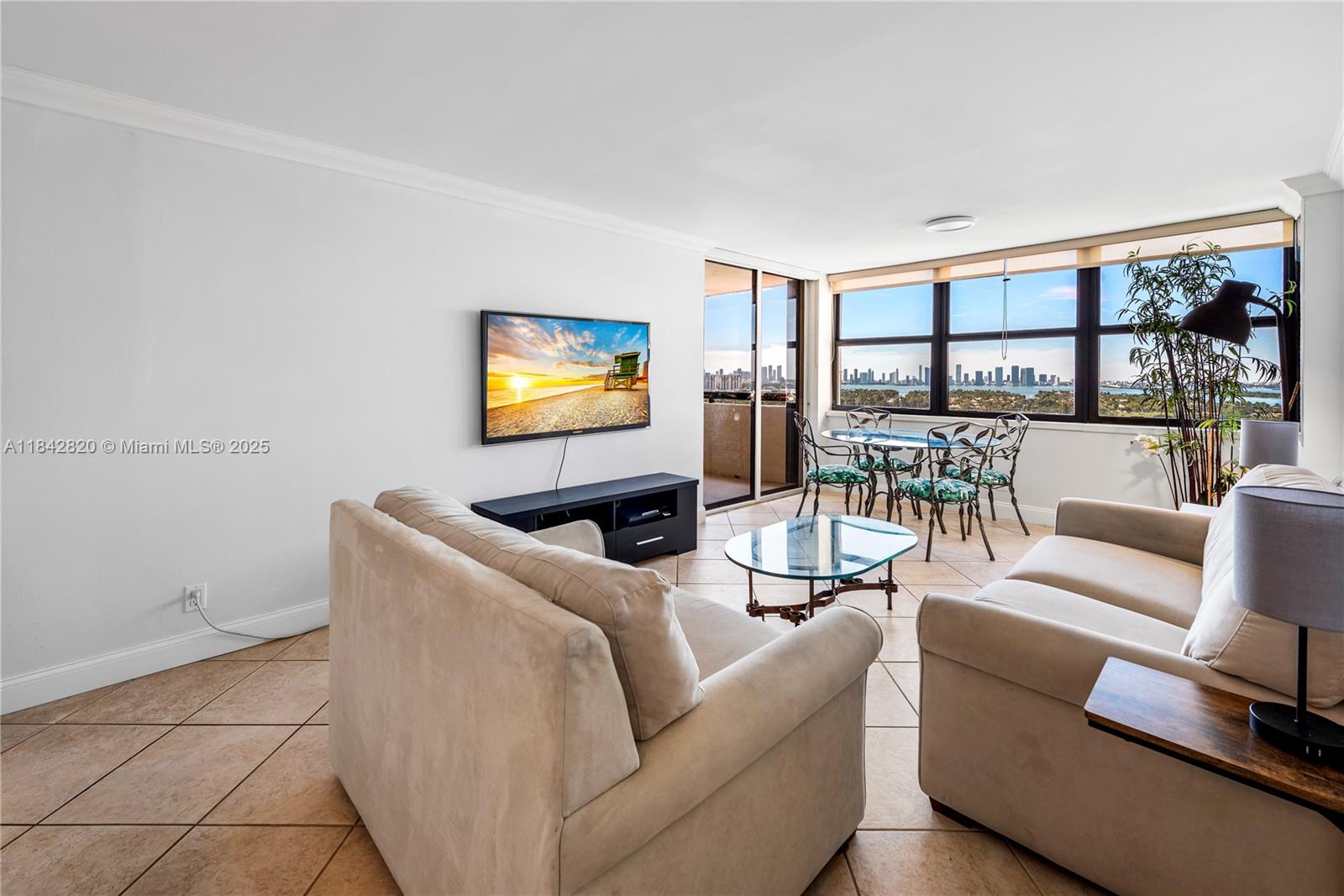 2555 Collins Ave # 2306