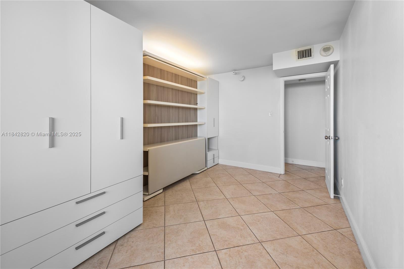 2555 Collins Ave # 2306