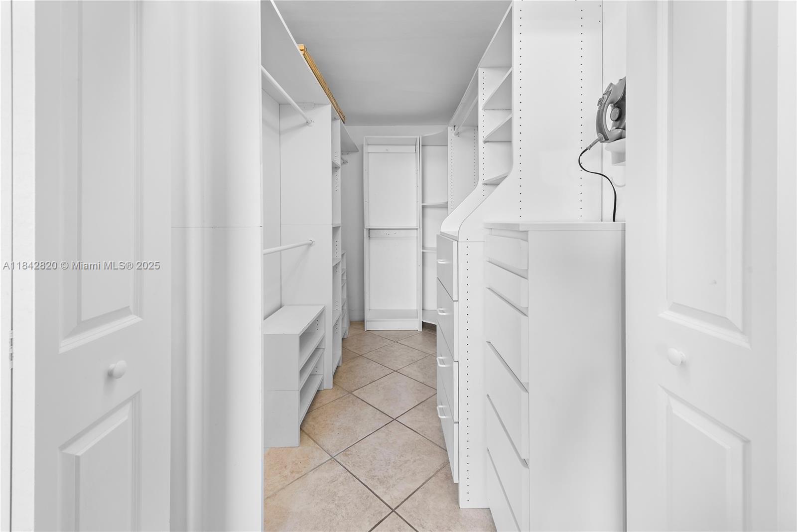 2555 Collins Ave # 2306