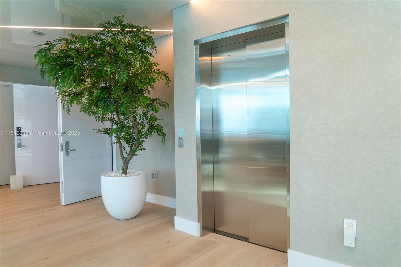 17121 Collins Ave # 4803