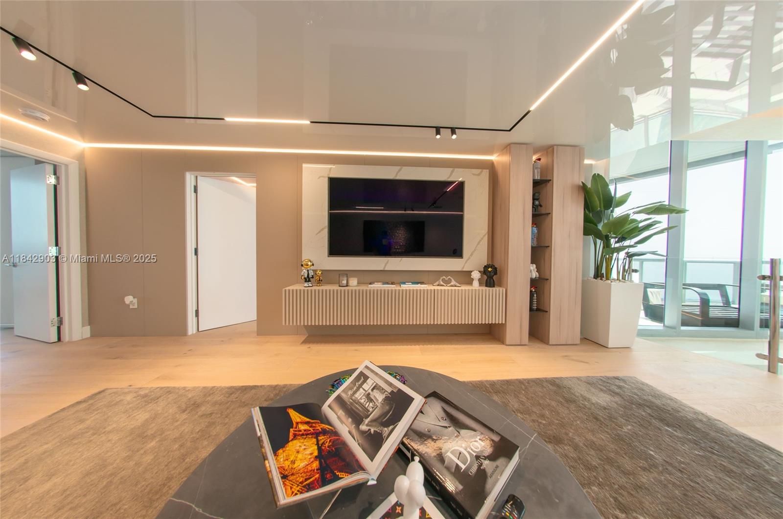 17121 Collins Ave # 4803