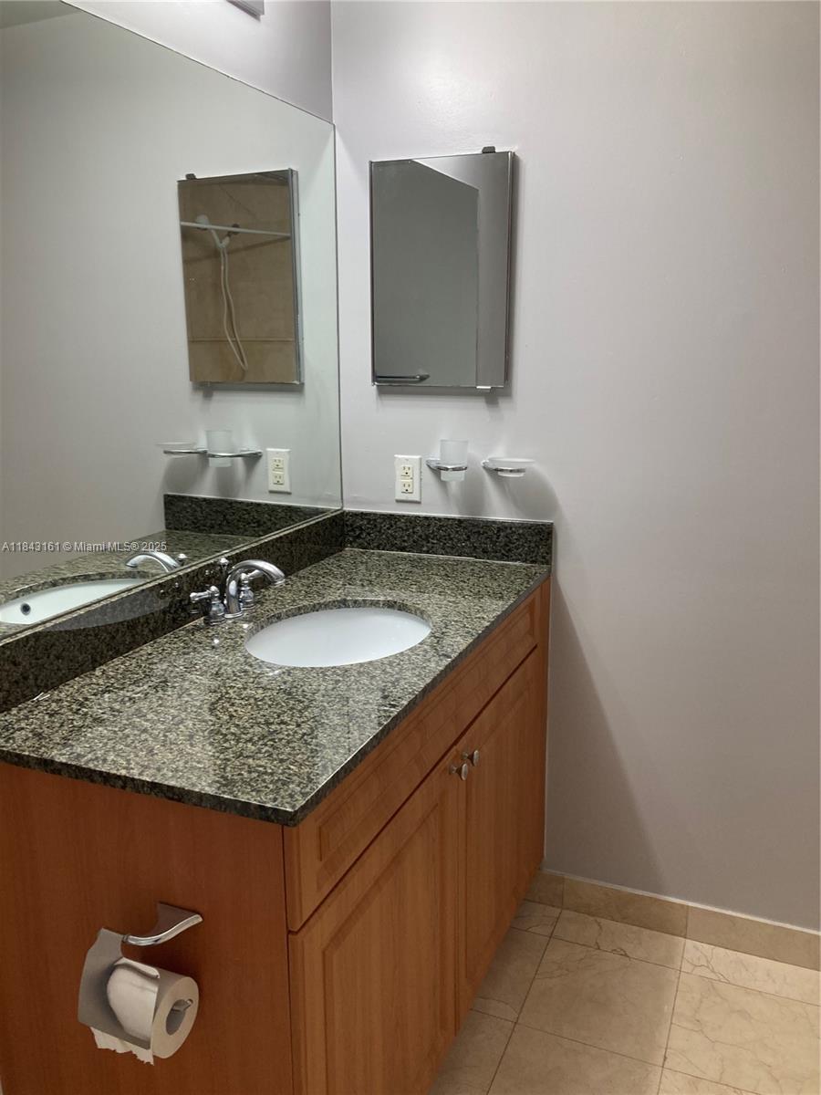 1 Glen Royal Pkwy # 1007