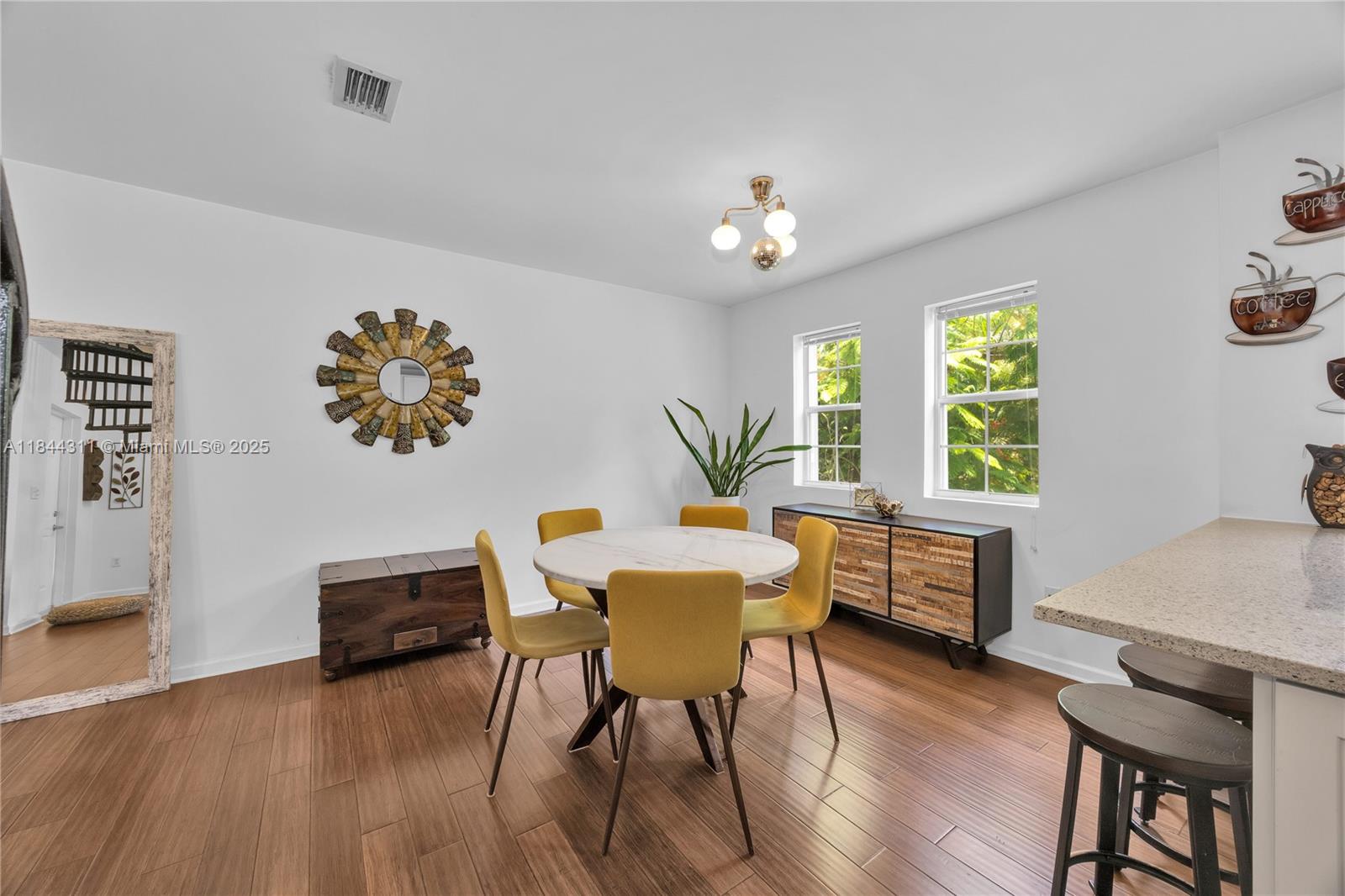 2850 Coconut Ave # 15