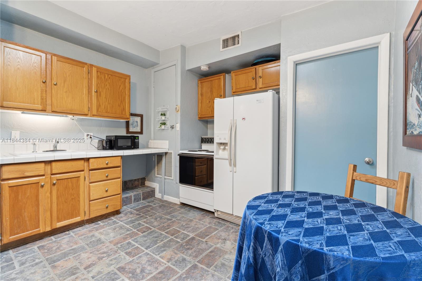 4160 Lybyer Ave (IN LAW QUARTERS) Unit: -
