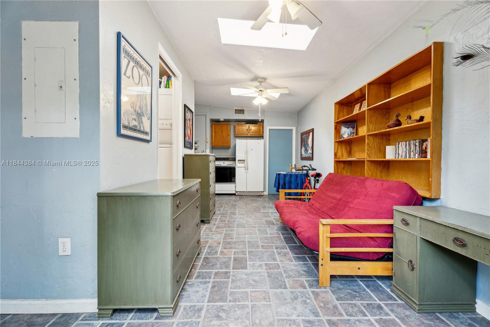 4160 Lybyer Ave (IN LAW QUARTERS) Unit: -