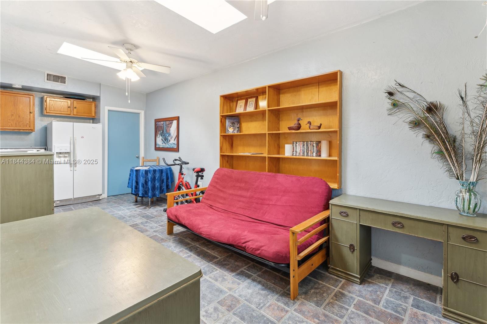 4160 Lybyer Ave (IN LAW QUARTERS) Unit: -