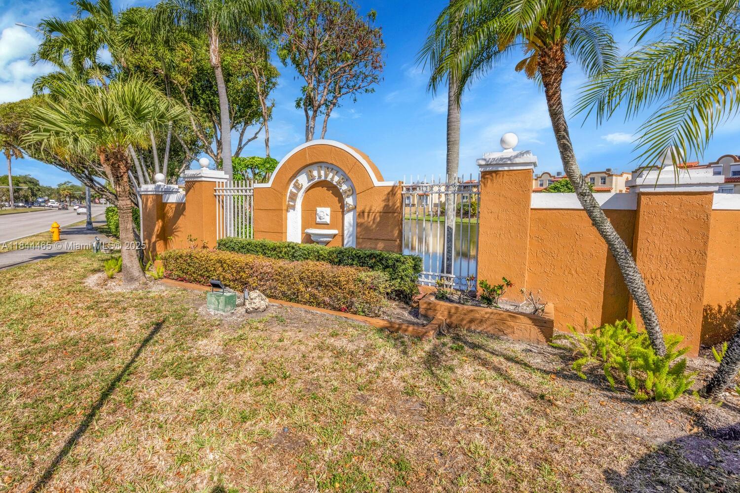 390 NW 86th Ct # 803