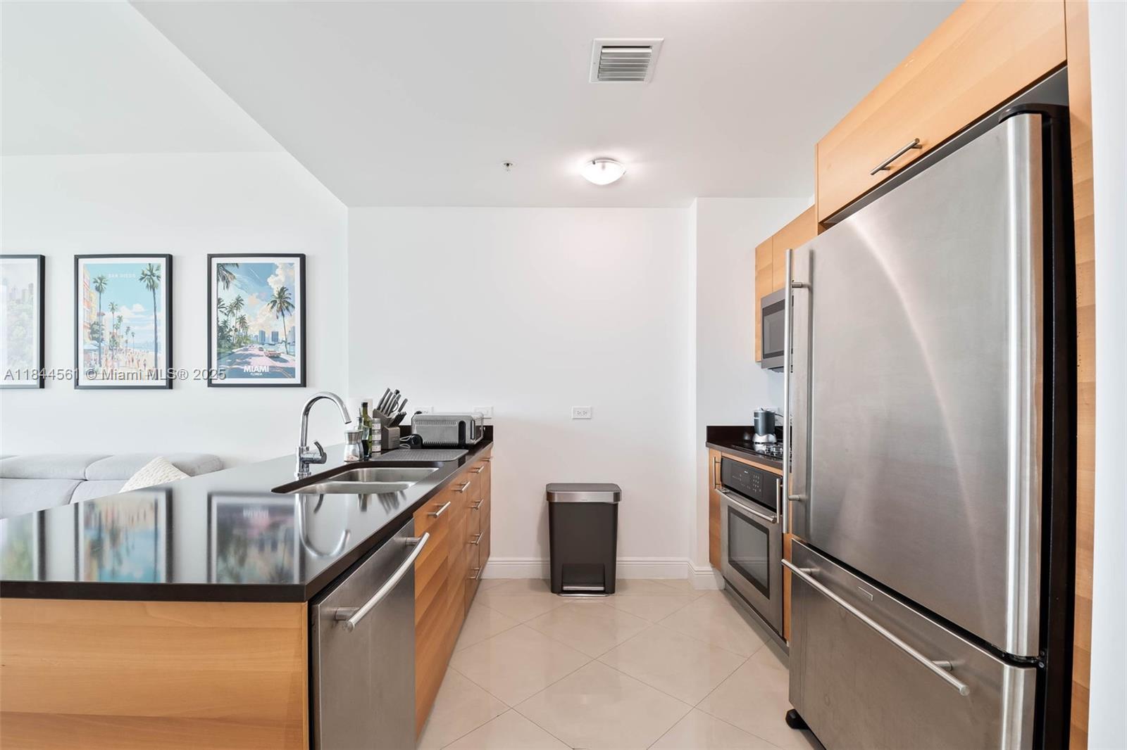 3301 NE 1st Ave # H1211