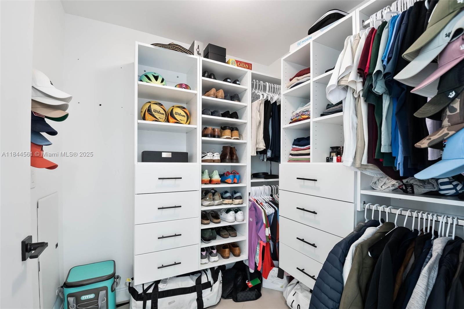 3301 NE 1st Ave # H1211