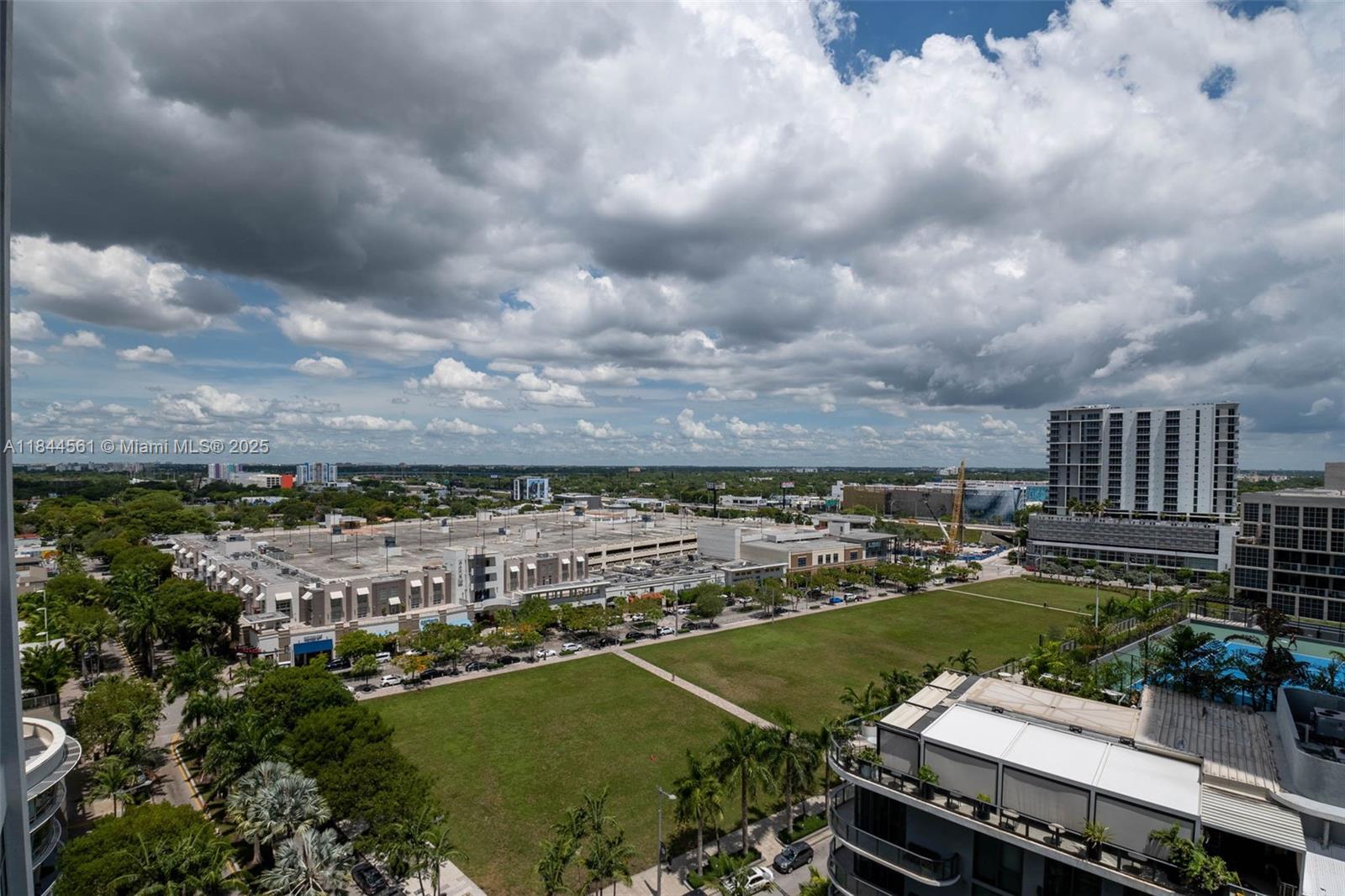 3301 NE 1st Ave # H1211