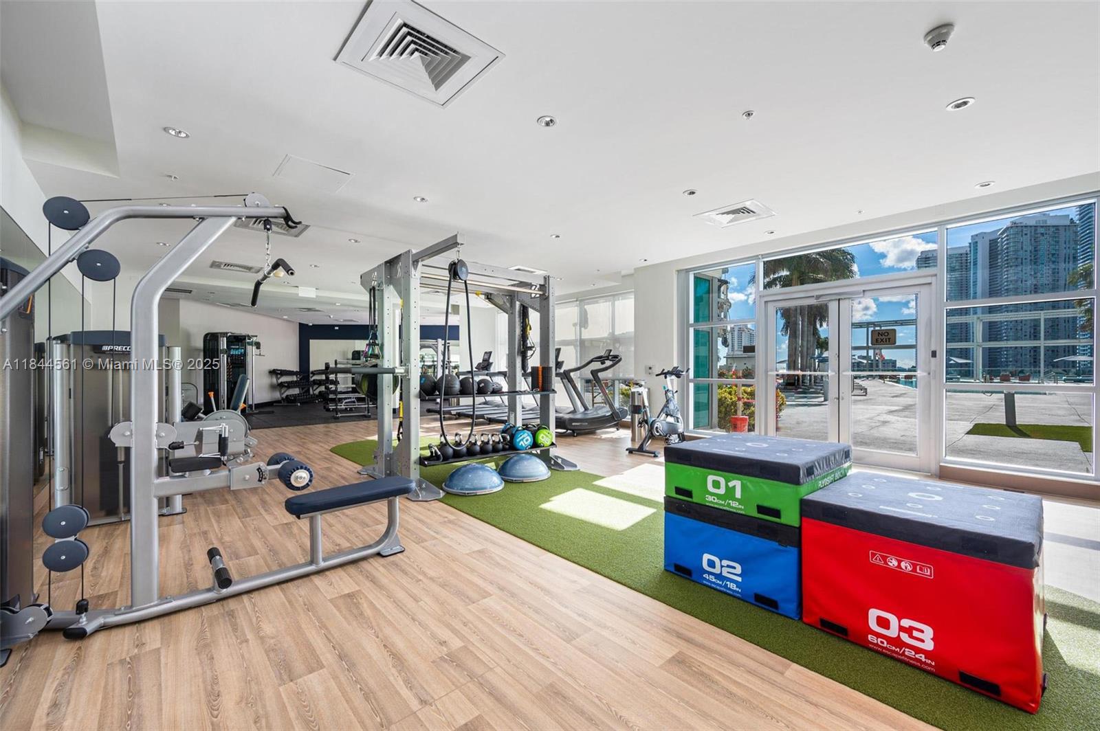 3301 NE 1st Ave # H1211