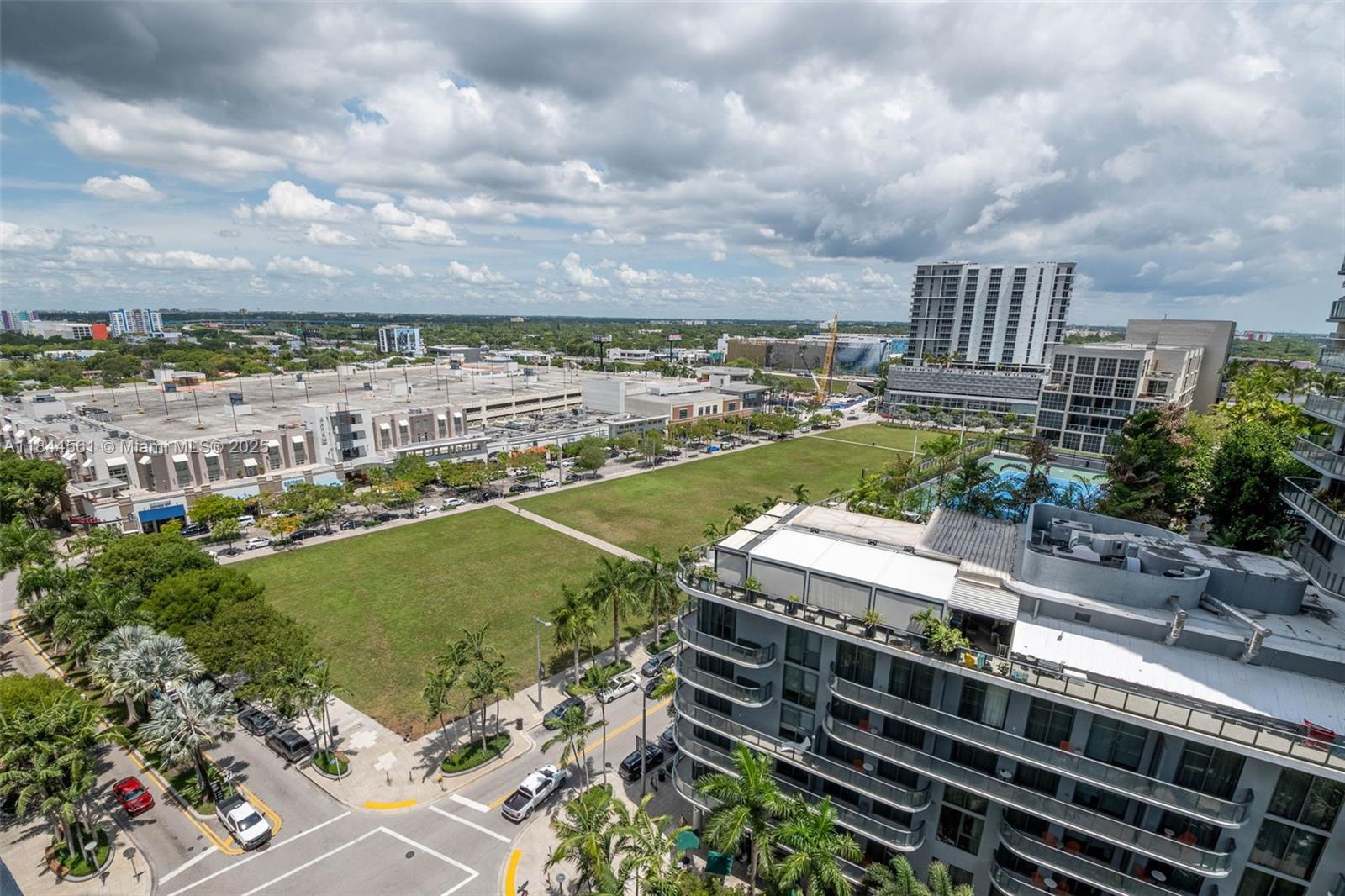 3301 NE 1st Ave # H1211