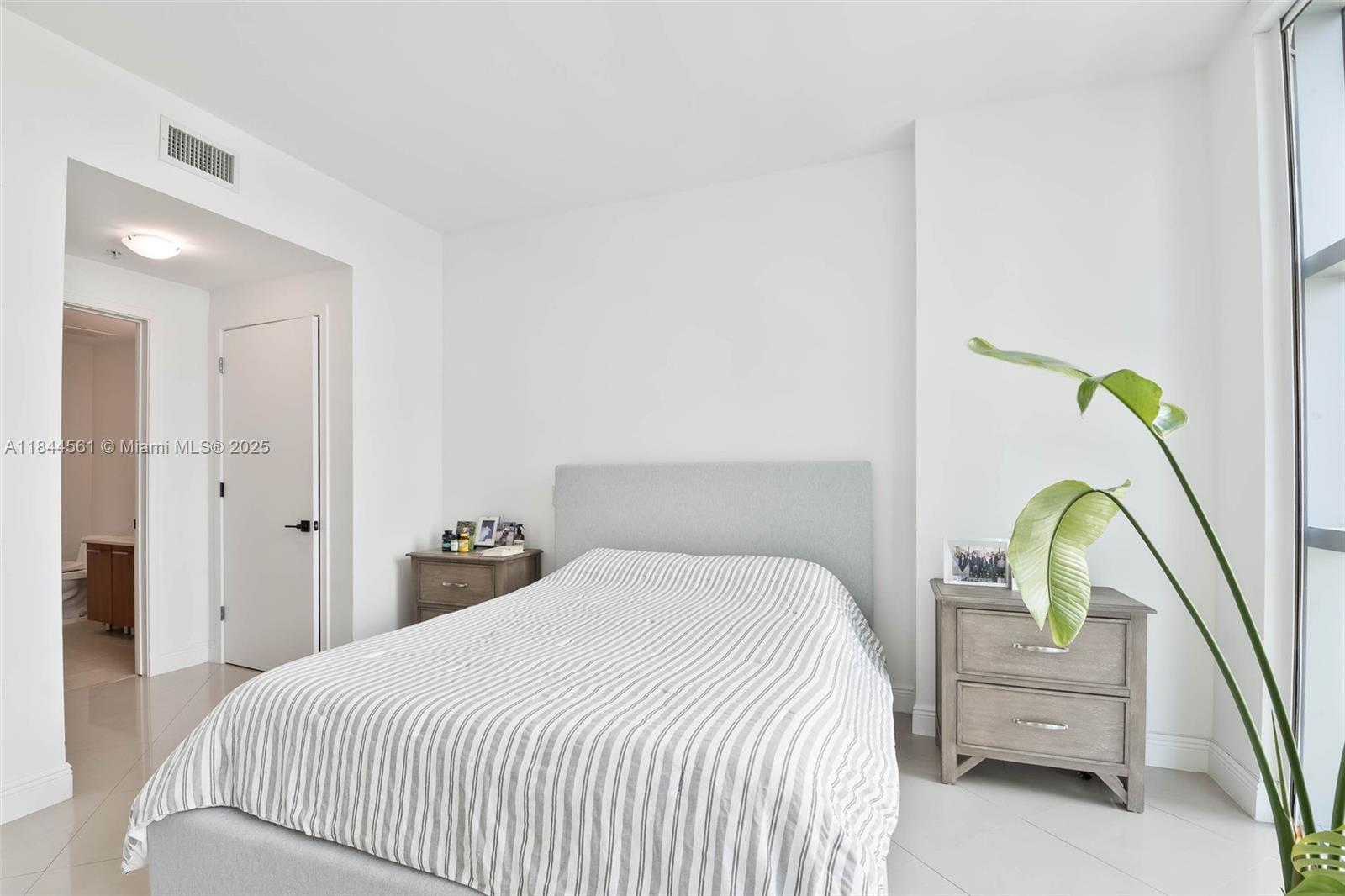 3301 NE 1st Ave # H1211