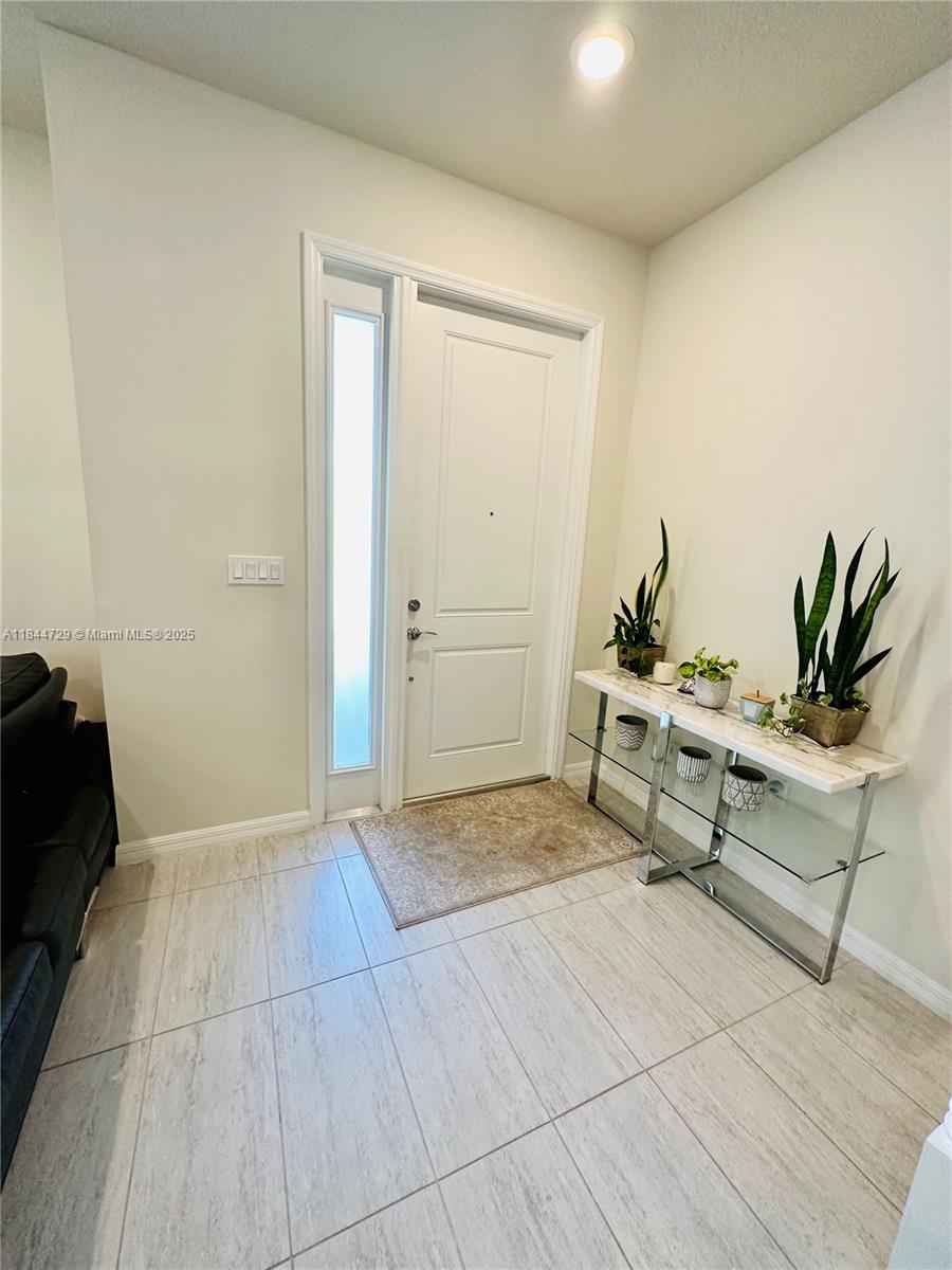 4950 Eucalyptus Dr # 4