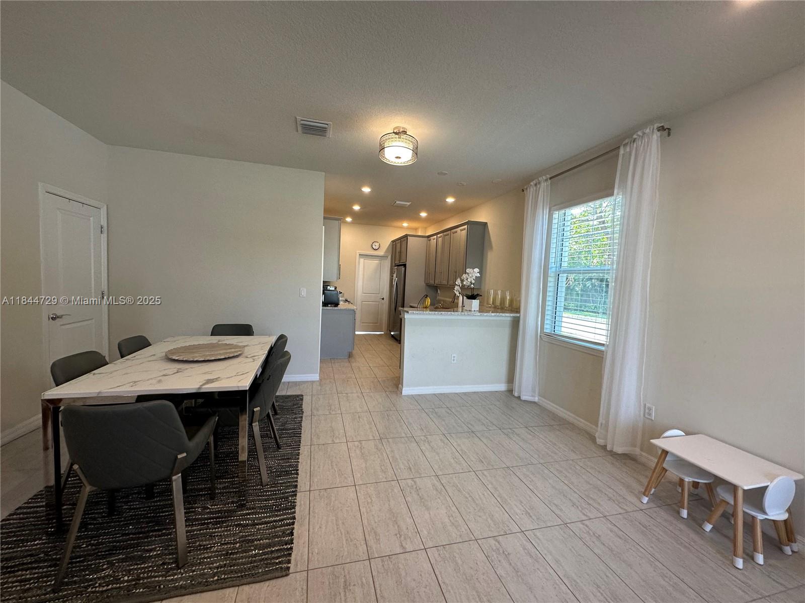 4950 Eucalyptus Dr # 4