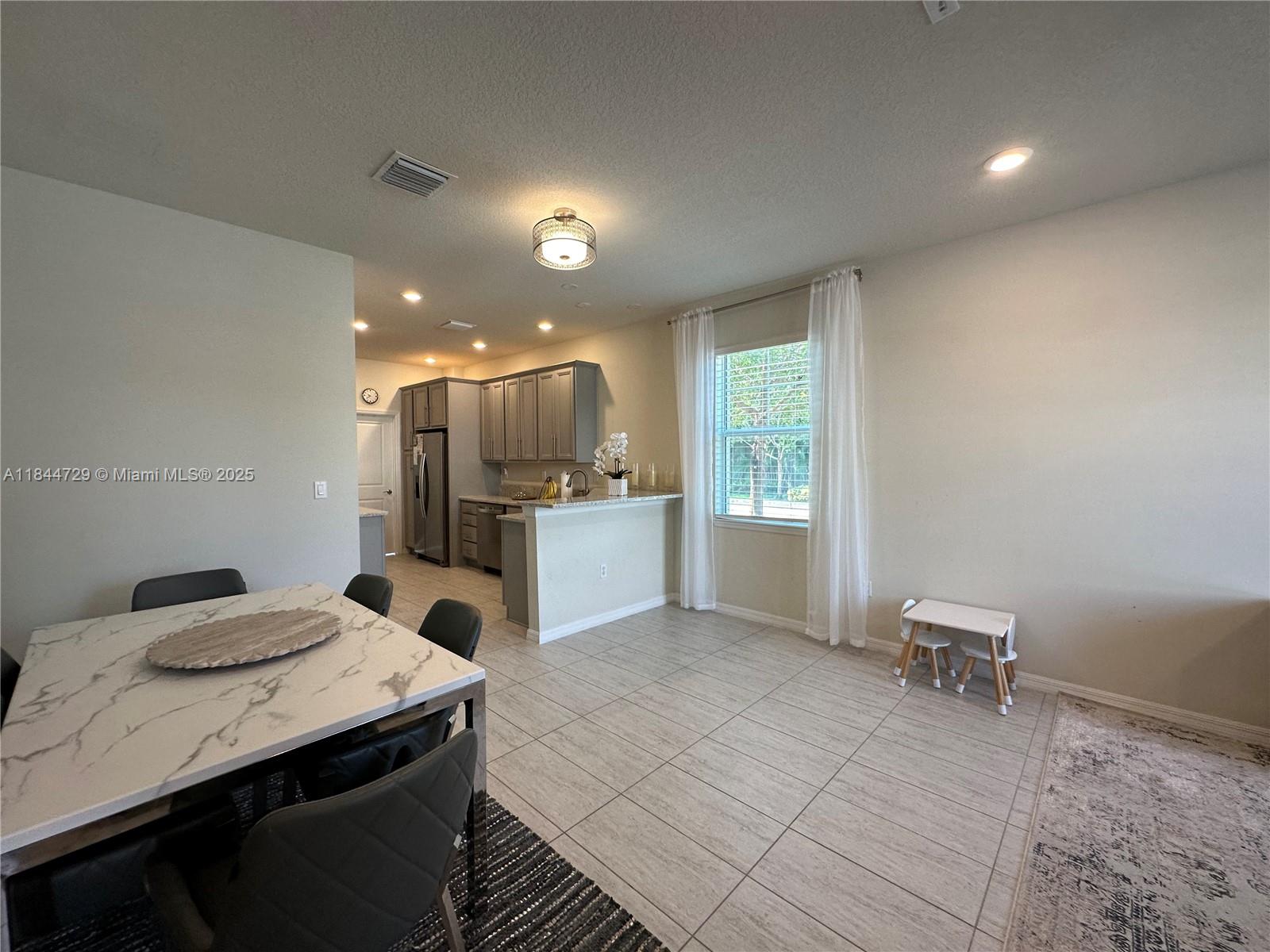 4950 Eucalyptus Dr # 4