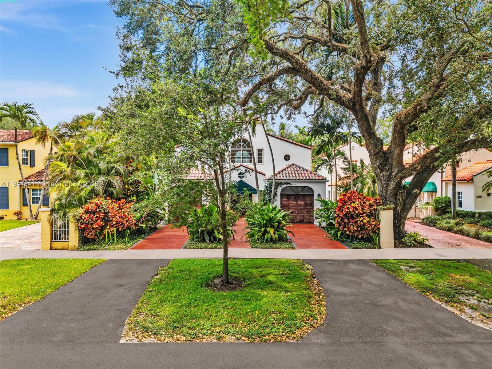 2516 San Domingo St