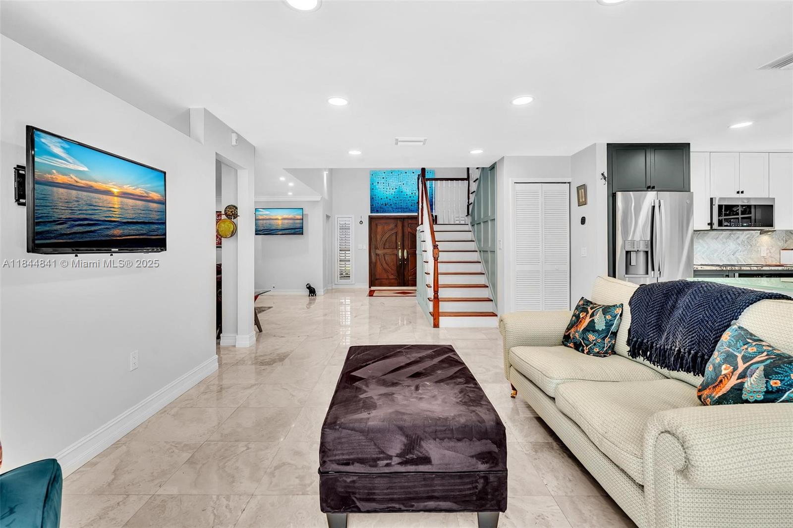 2516 San Domingo St