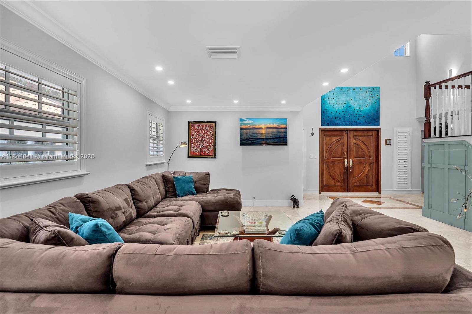 2516 San Domingo St