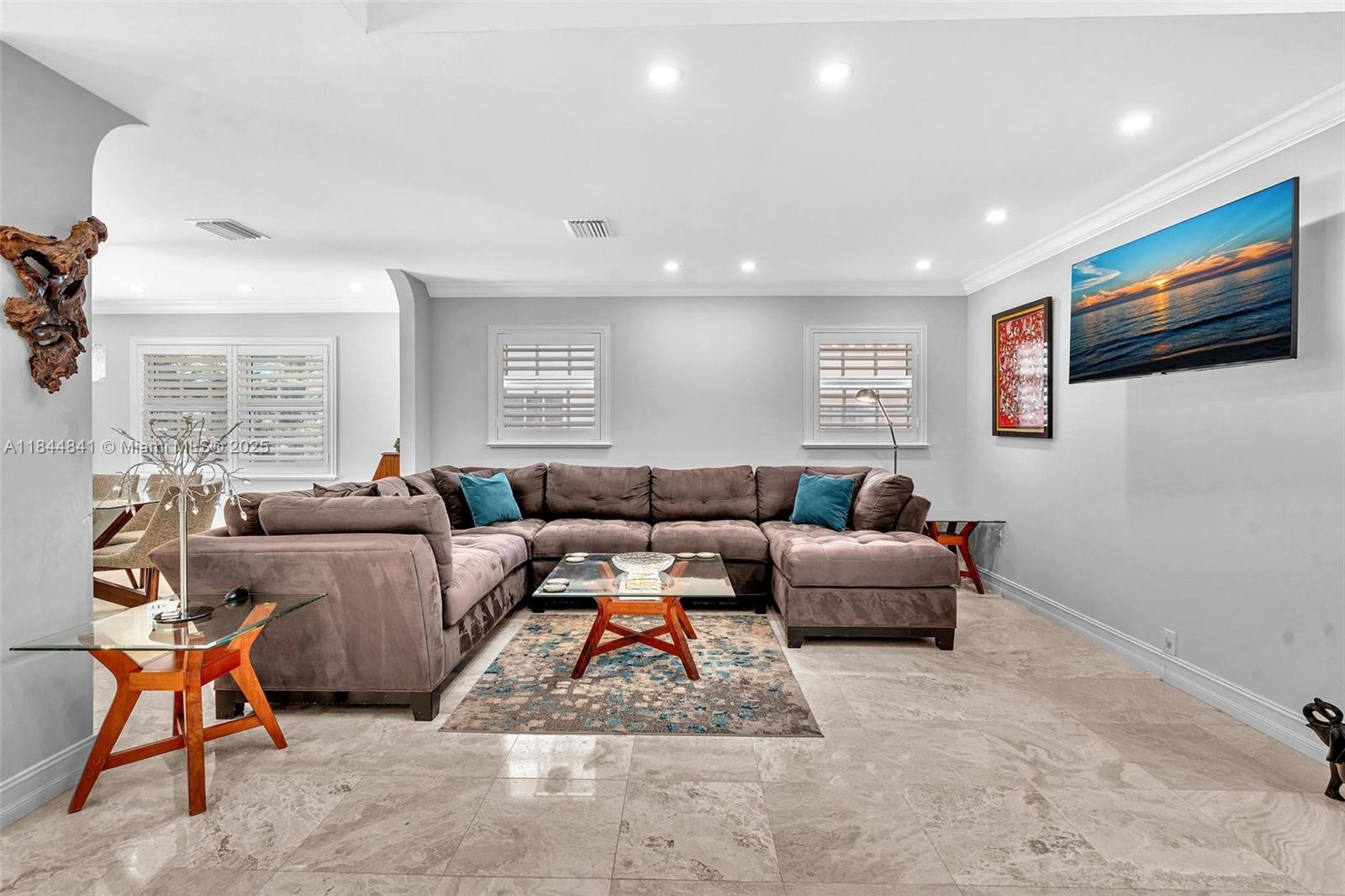 2516 San Domingo St