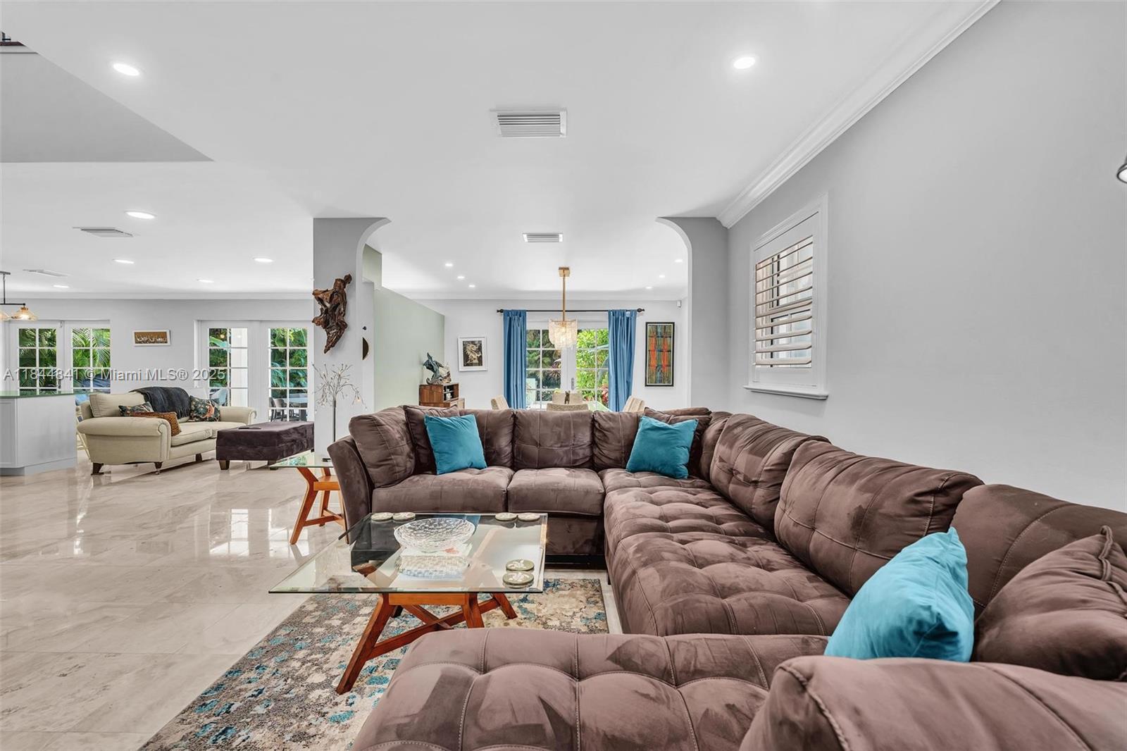2516 San Domingo St