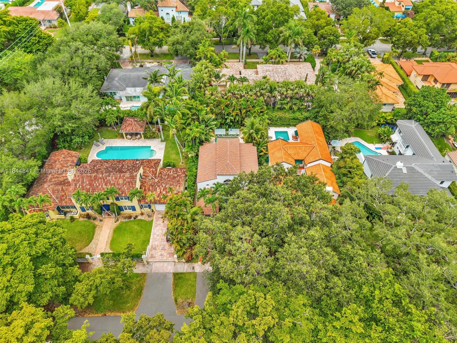 2516 San Domingo St