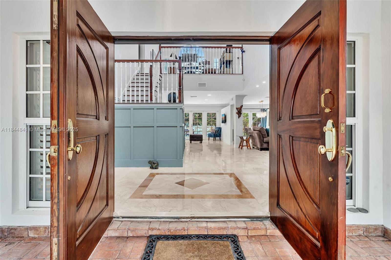 2516 San Domingo St