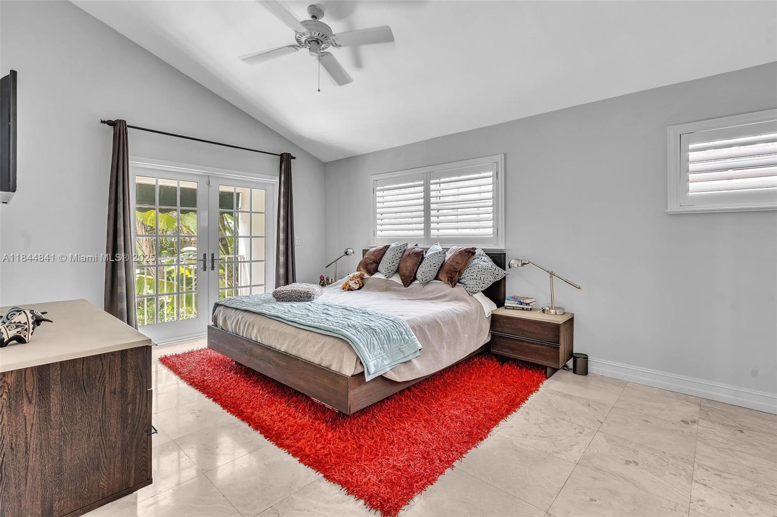 2516 San Domingo St