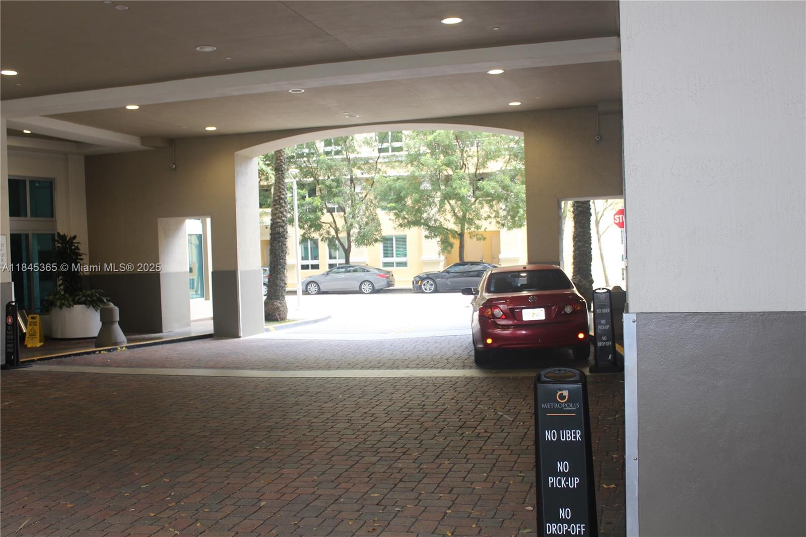 9055 SW 73rd Ct # 1207