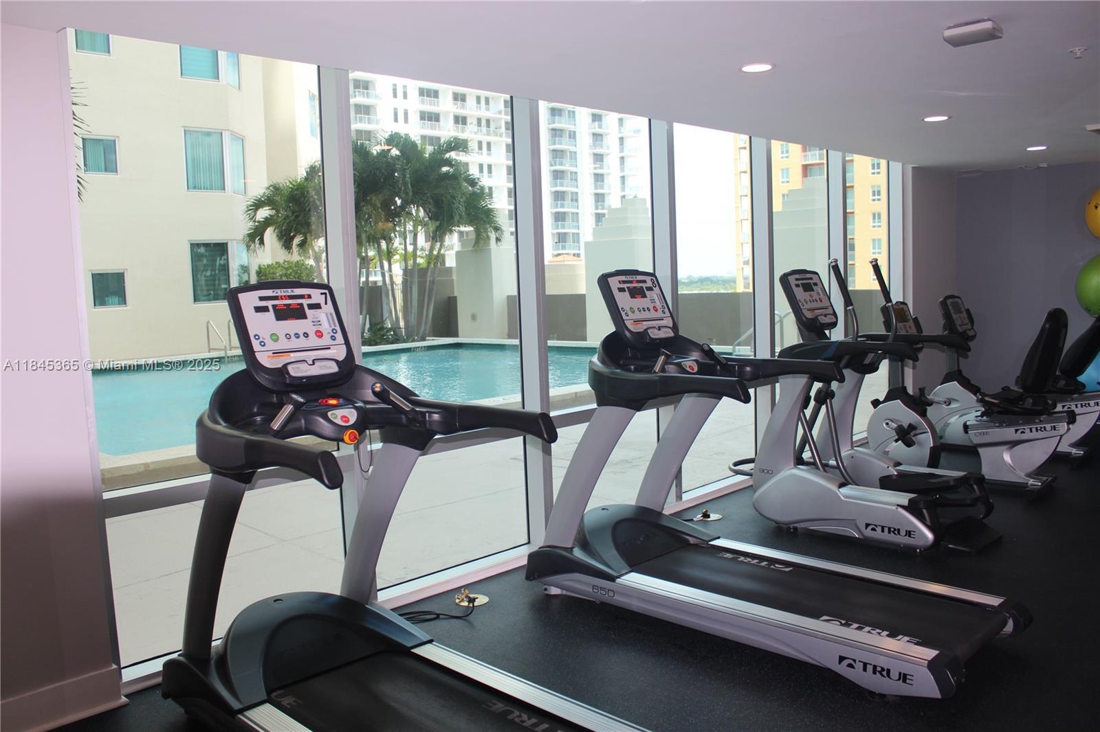 9055 SW 73rd Ct # 1207