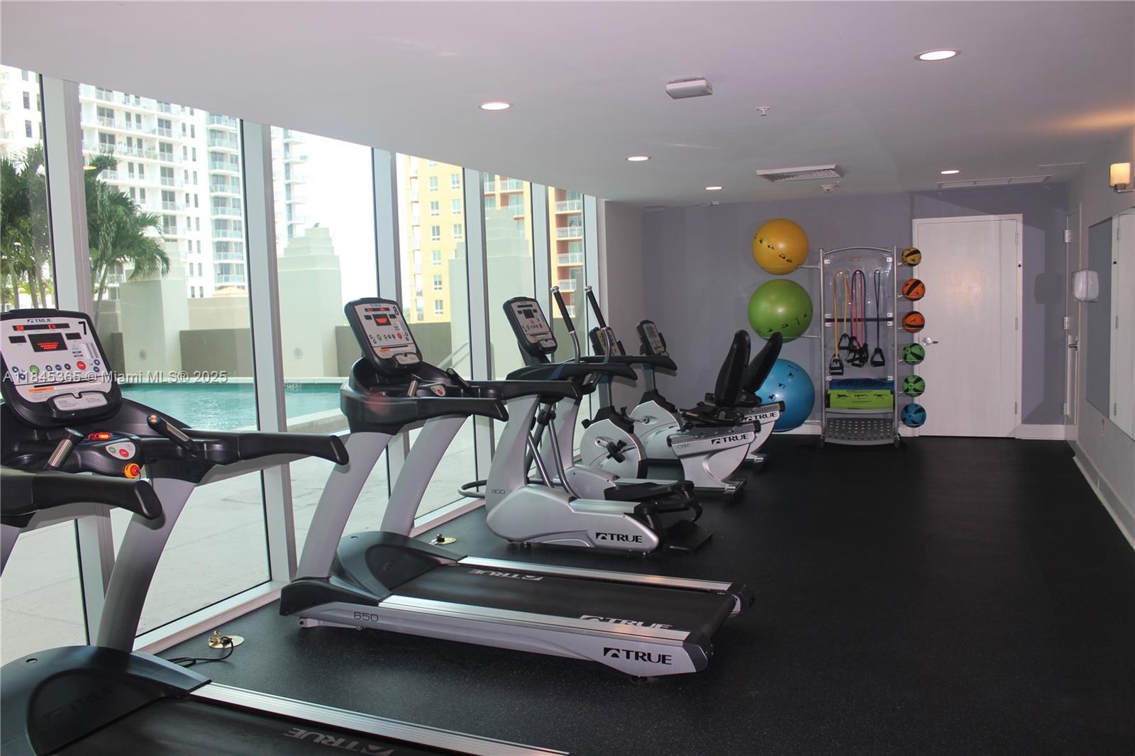 9055 SW 73rd Ct # 1207