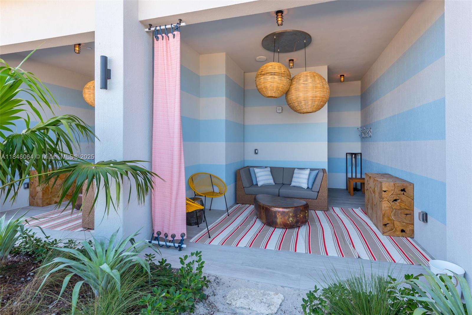 2900 NE 7th Ave # 3903