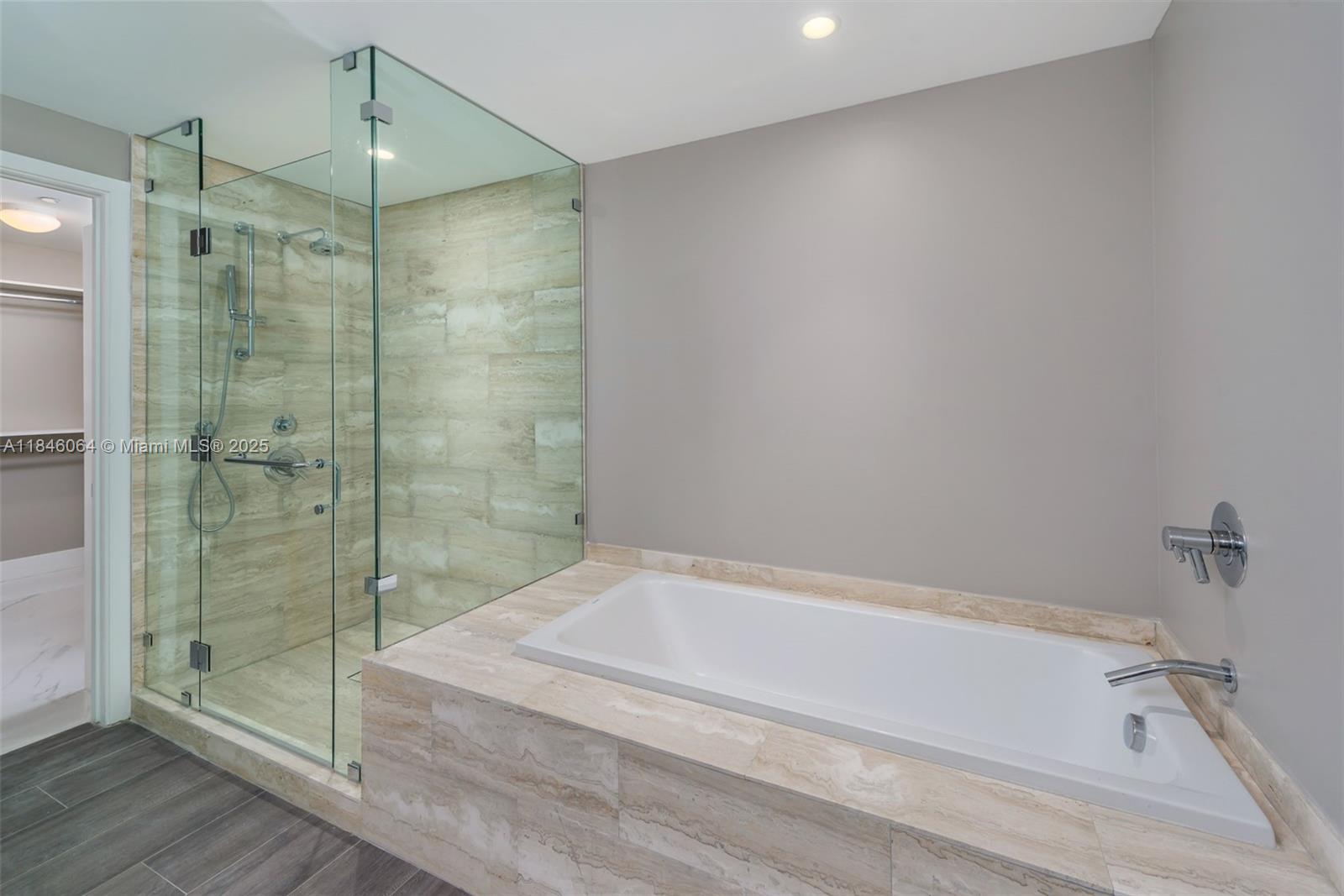 2900 NE 7th Ave # 3903