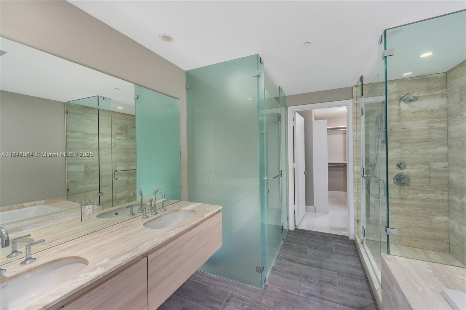 2900 NE 7th Ave # 3903