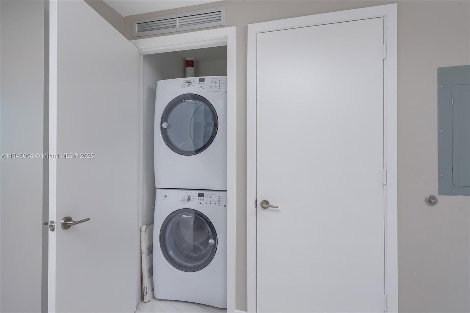 2900 NE 7th Ave # 3903