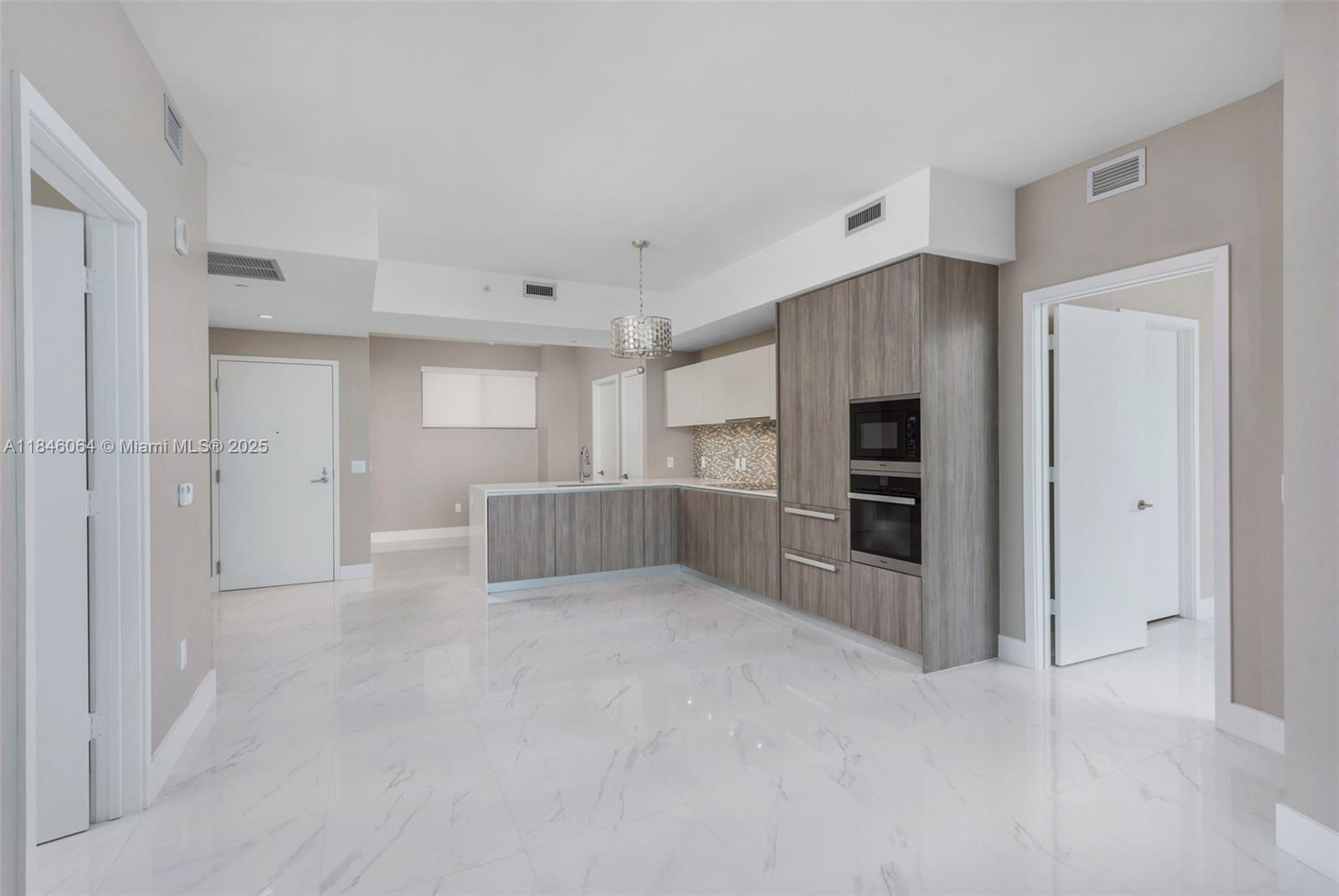 2900 NE 7th Ave # 3903