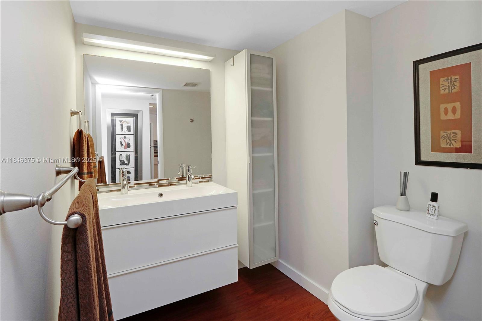 6830 Indian Creek Dr # 1B