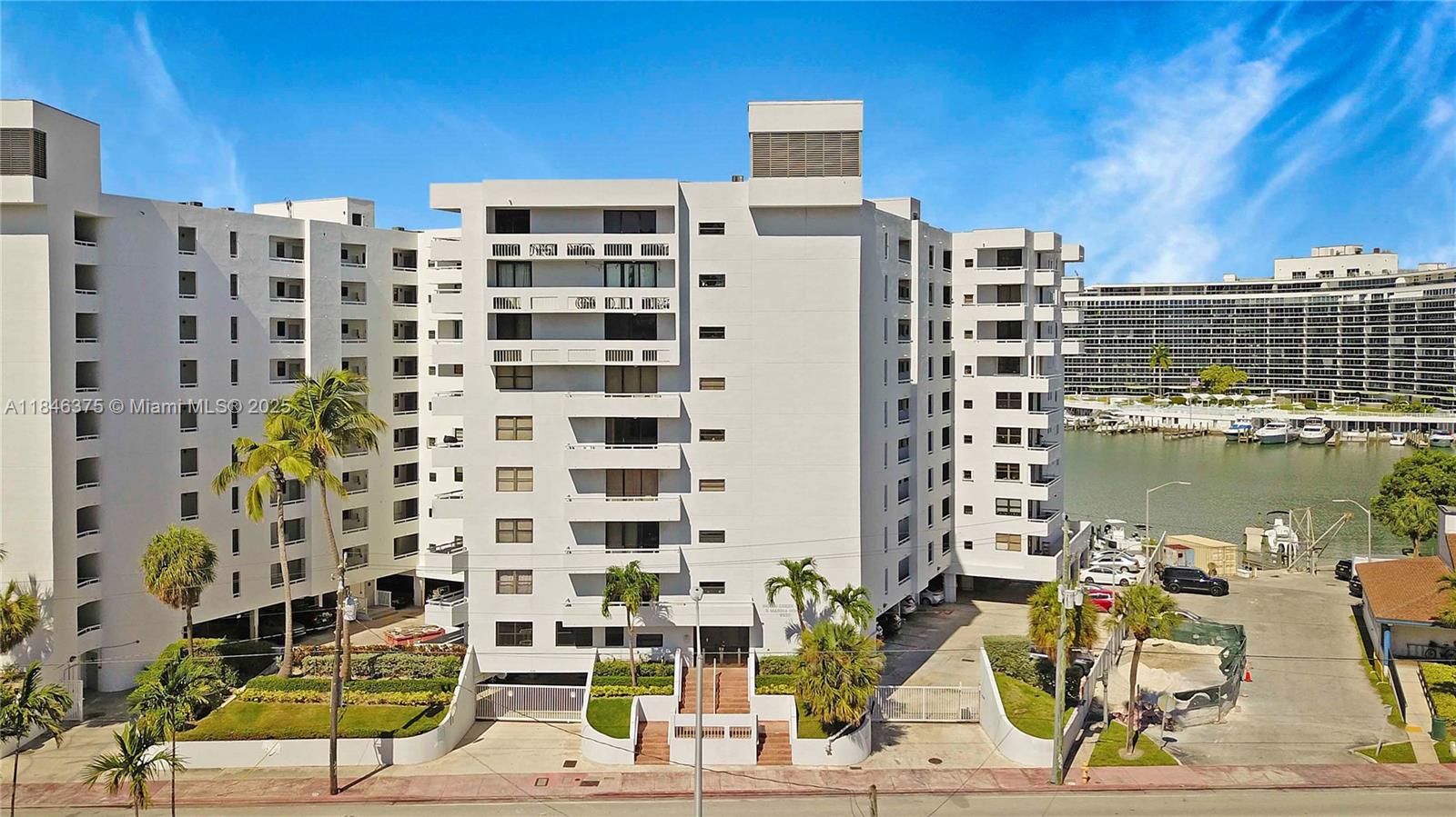 6830 Indian Creek Dr # 1B