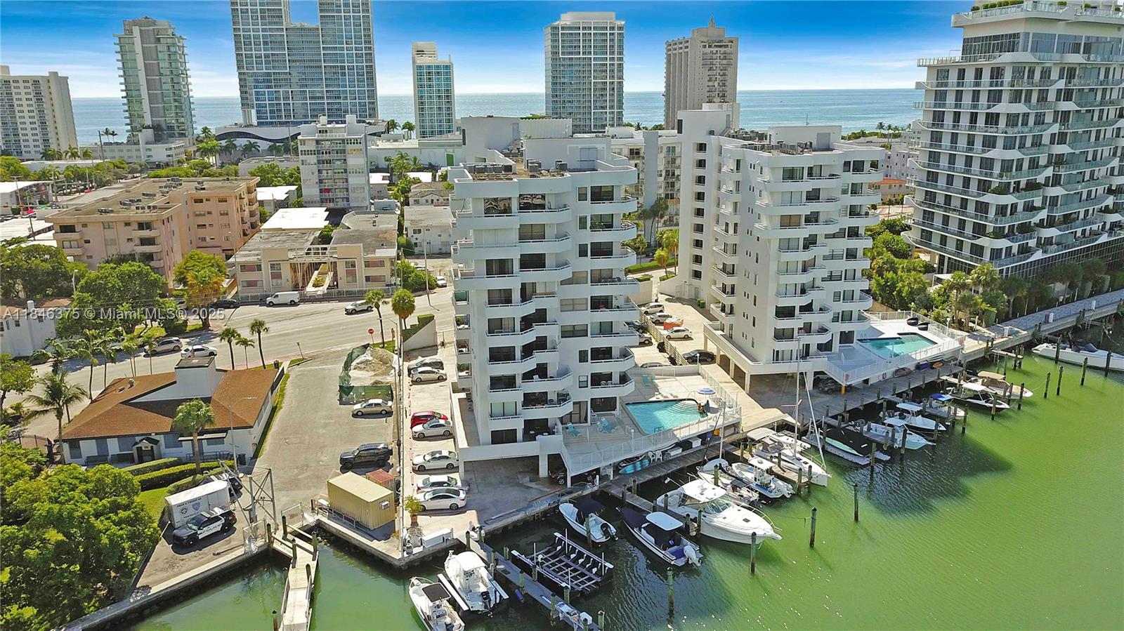 6830 Indian Creek Dr # 1B